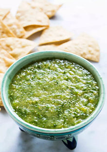 Desperado Nachos Salsa Verde Dip, a vibrant green Mexican dip, presented in a clear jar, perfect for nachos and appetizers.
